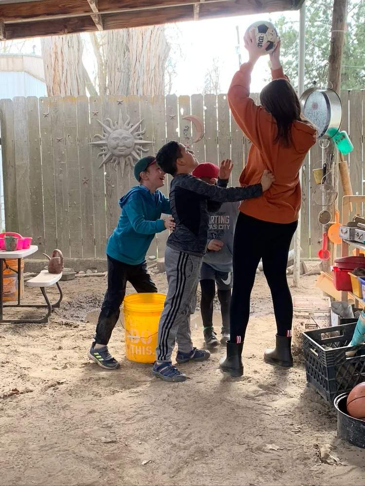 Photo from the Mud Kitchen Kids volunteer and internship gallery 3